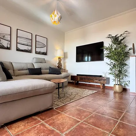 Sun & Surf Tejita Holiday home *