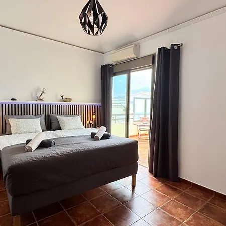 Sun & Surf Tejita بيت للعطل