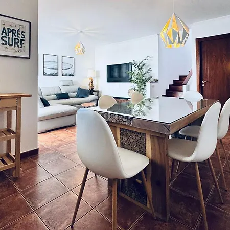 Sun & Surf Tejita بيت للعطل El Médano