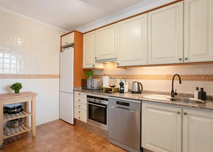 Sun & Surf Tejita בית נופש אל מדאנו